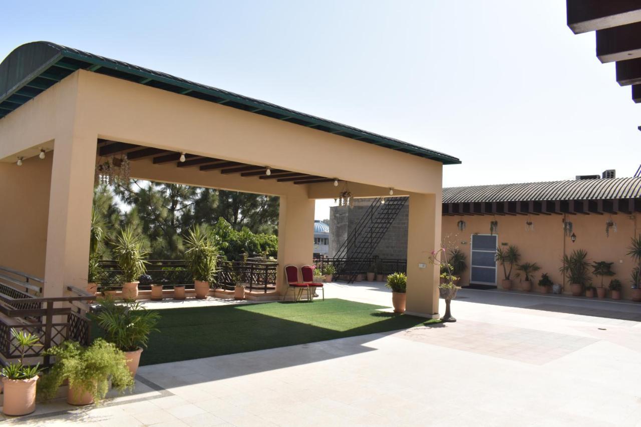 Safari Club 1 Hotel Rawalpindi Exterior foto